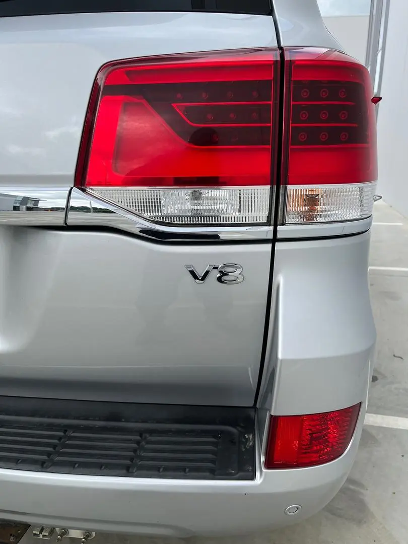 2017 Toyota Landcruiser Gallery Image 12