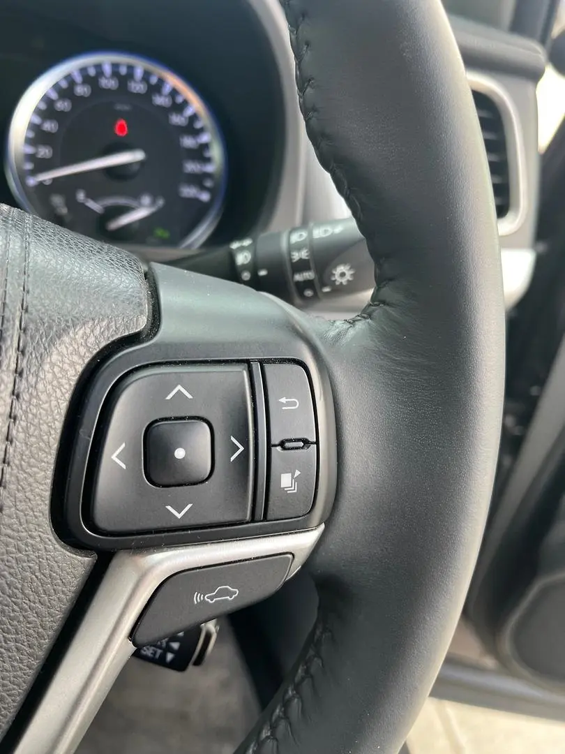 2015 Toyota Kluger Gallery Image 23
