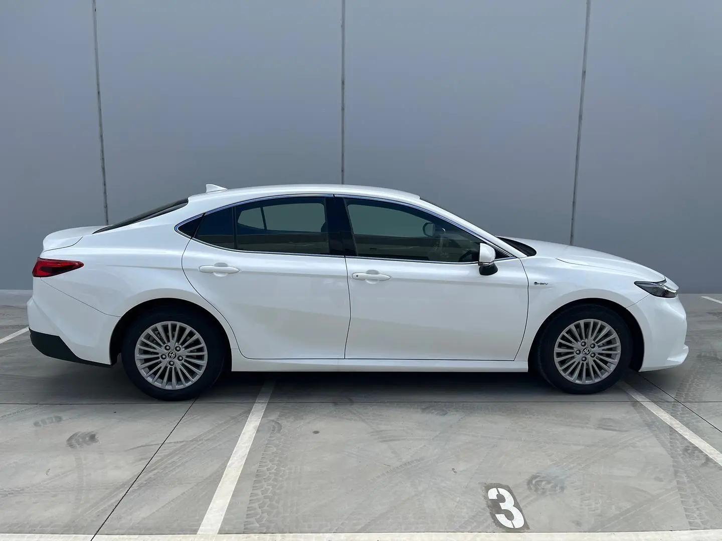 2025 Toyota Camry Gallery Image 14