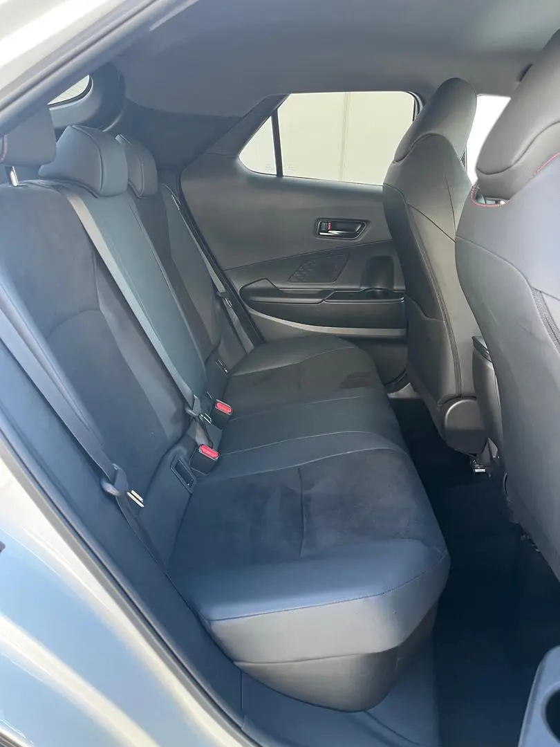 2025 Toyota C-HR Gallery Image 15