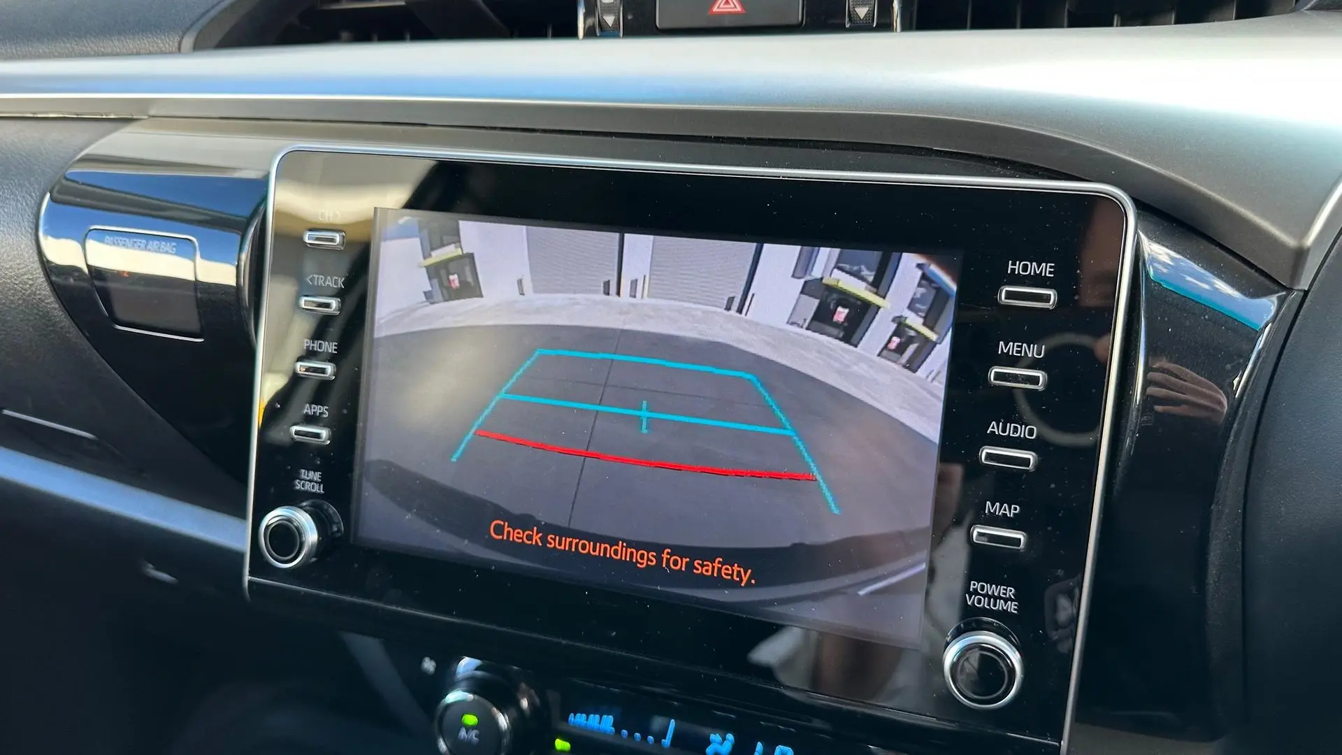 2021 Toyota Hilux Gallery Image 17