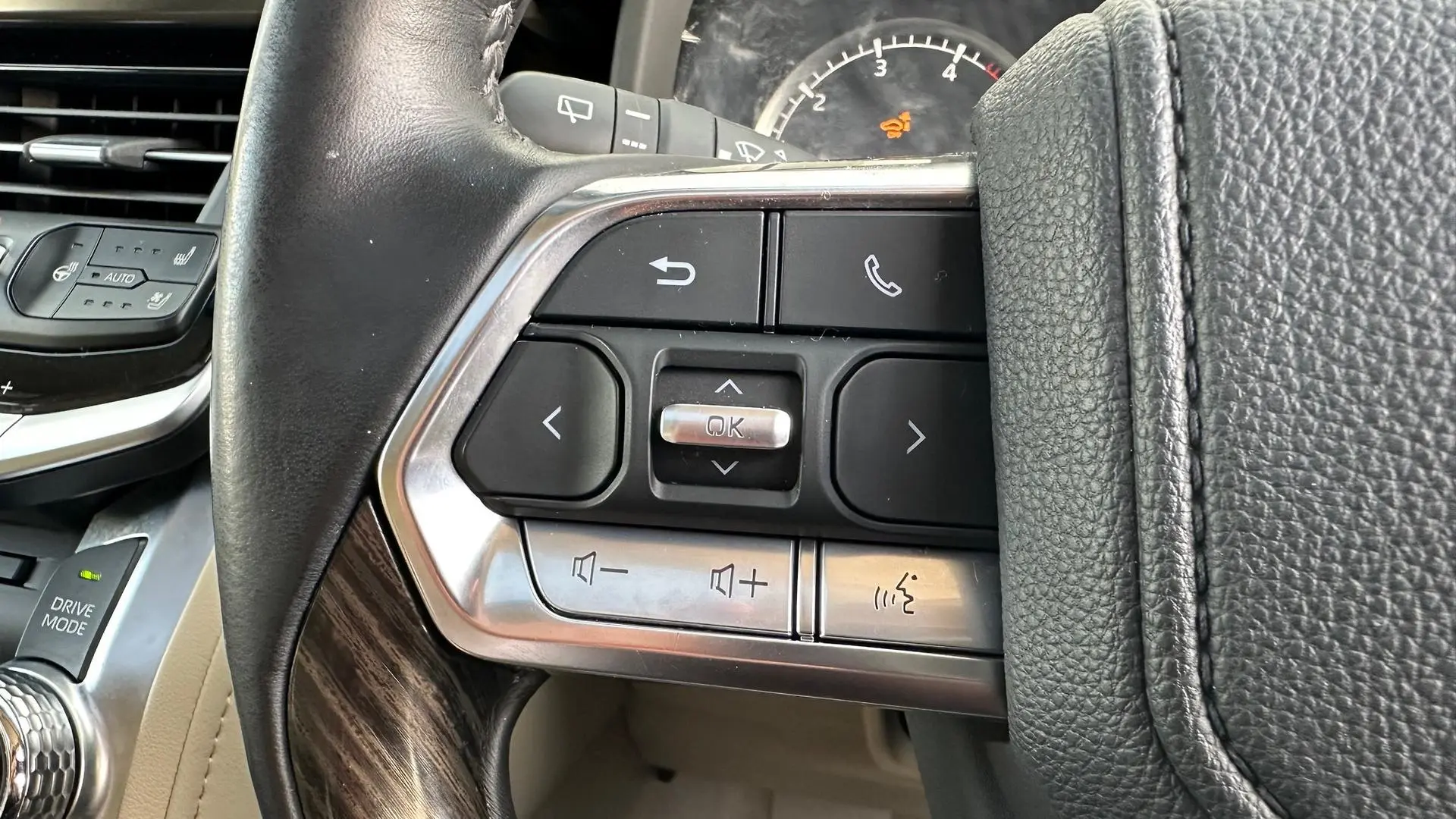 2022 Toyota Landcruiser Gallery Image 22