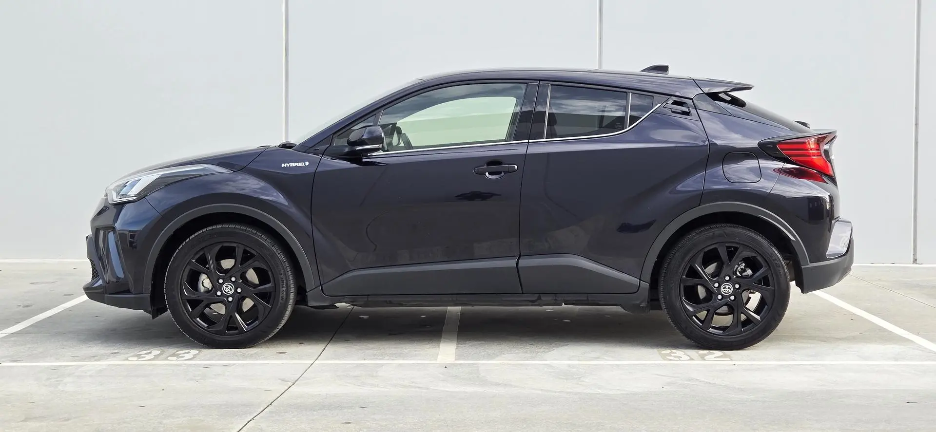 2022 Toyota C-HR Gallery Image 5