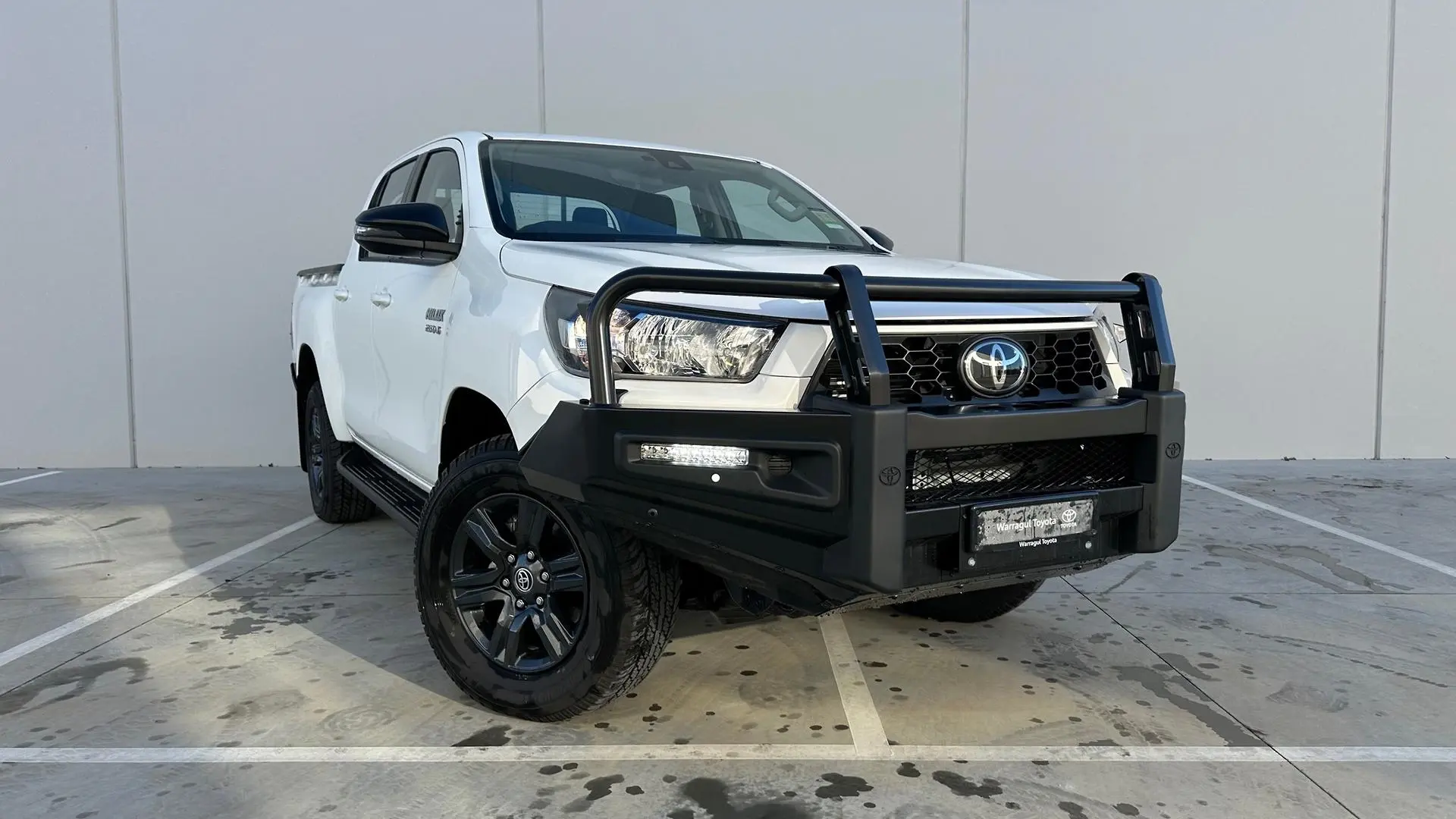 2024 Toyota Hilux Gallery Image 1