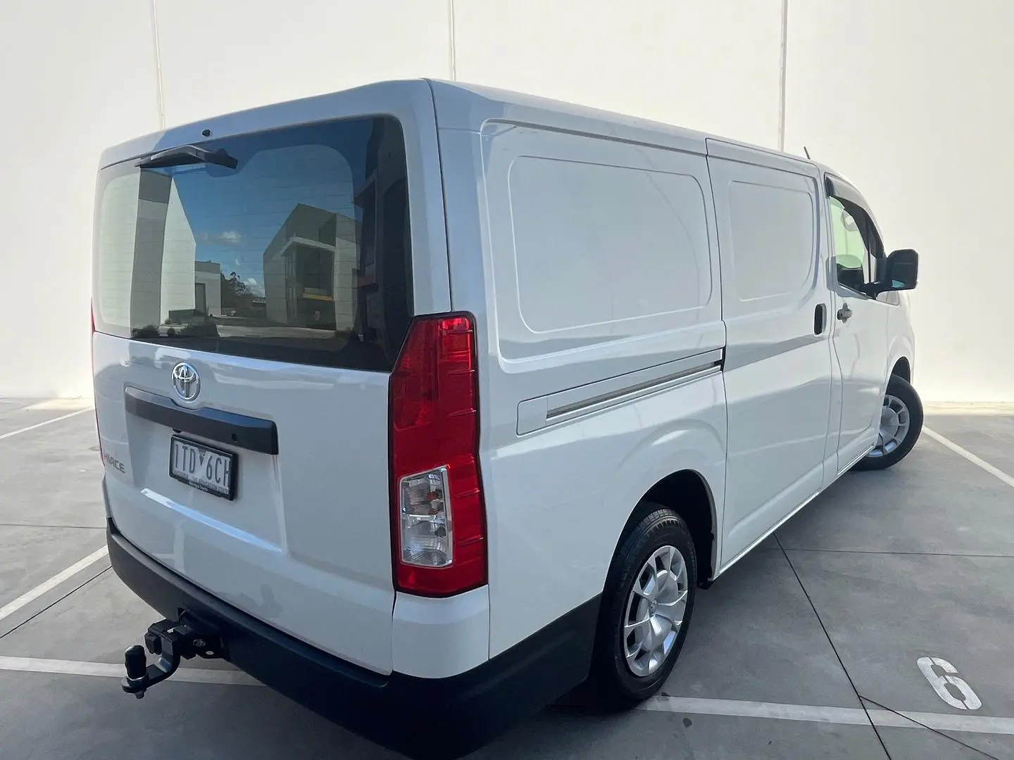 2021 Toyota Hiace Gallery Image 13