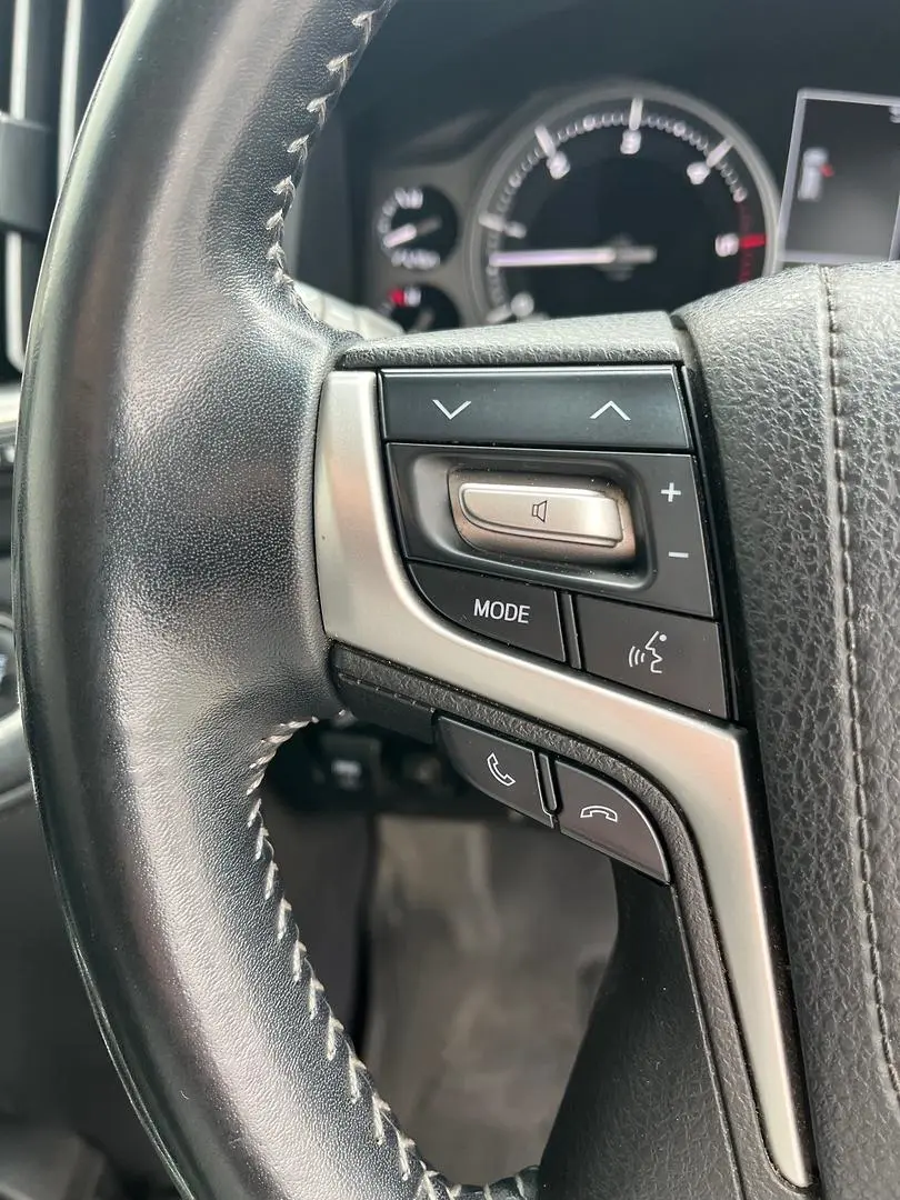 2017 Toyota Landcruiser Gallery Image 23