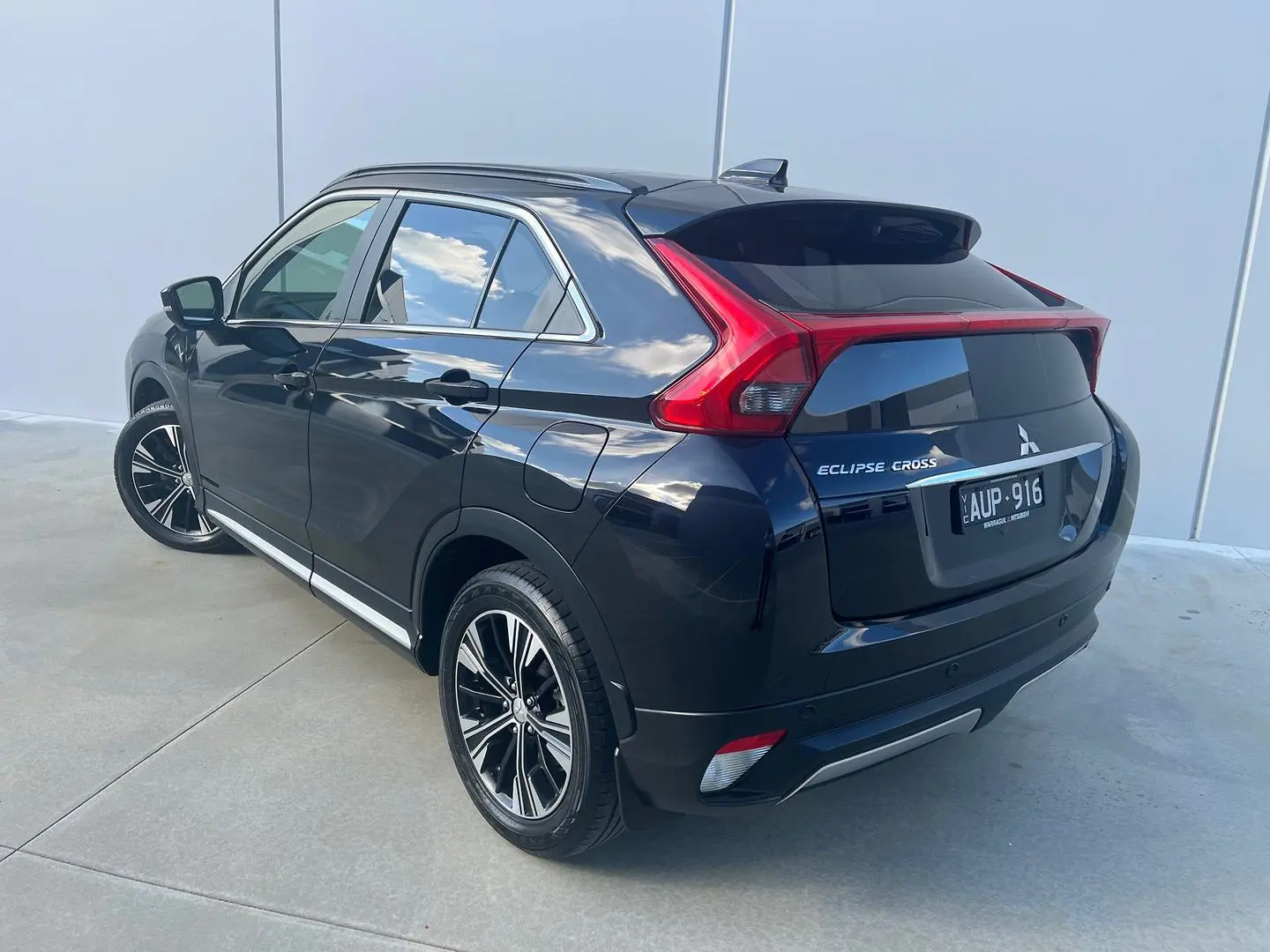 2018 Mitsubishi Eclipse Cross Gallery Image 8