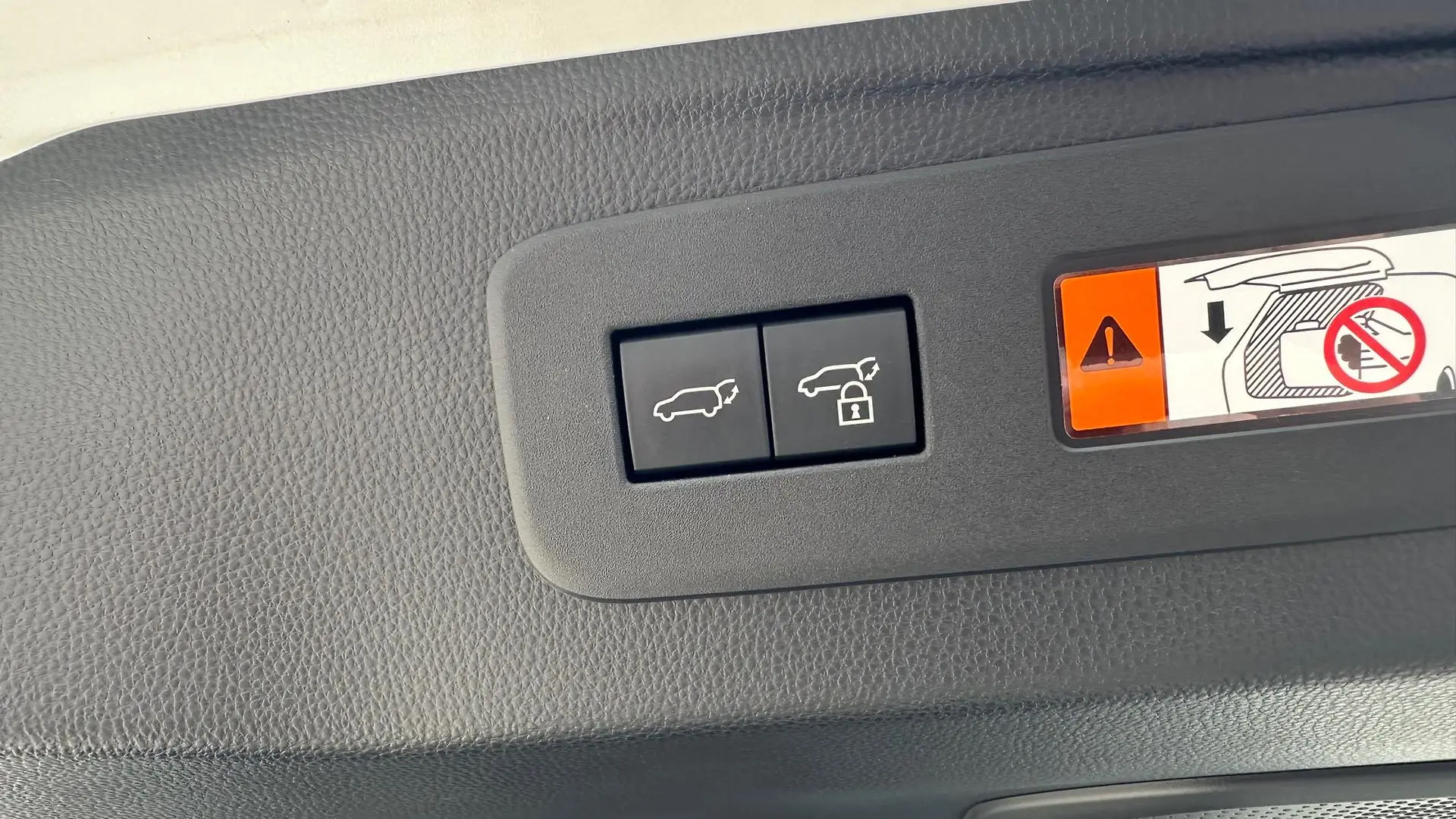 2024 Toyota Landcruiser Prado Gallery Image 12