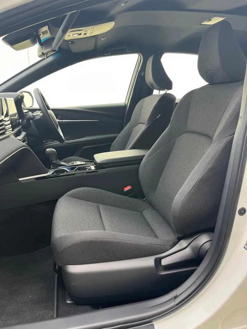 2025 Toyota Camry Gallery Image 7