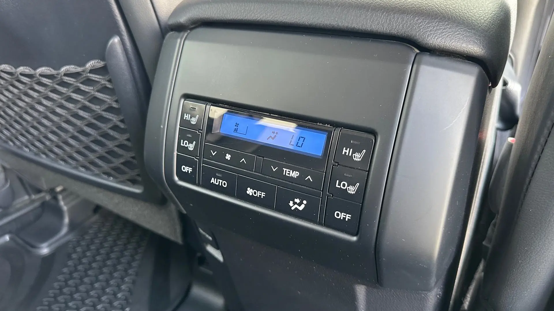 2022 Toyota Landcruiser Prado Gallery Image 17