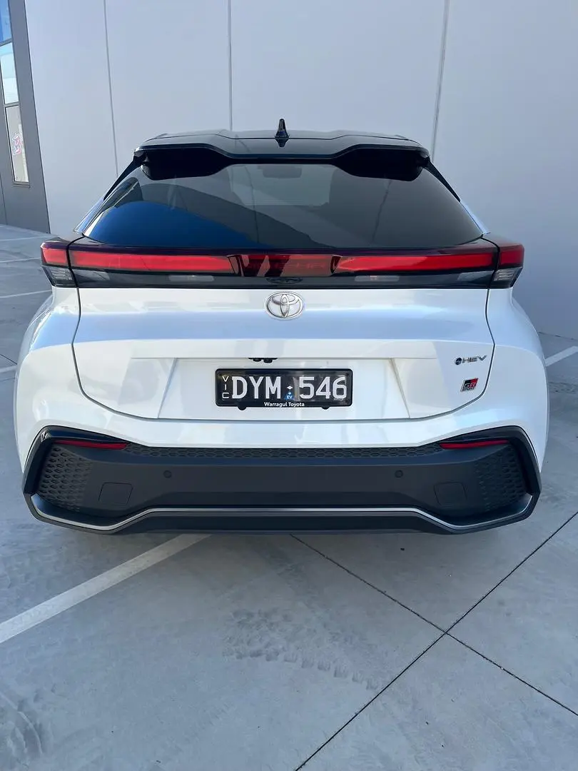 2025 Toyota C-HR Gallery Image 10