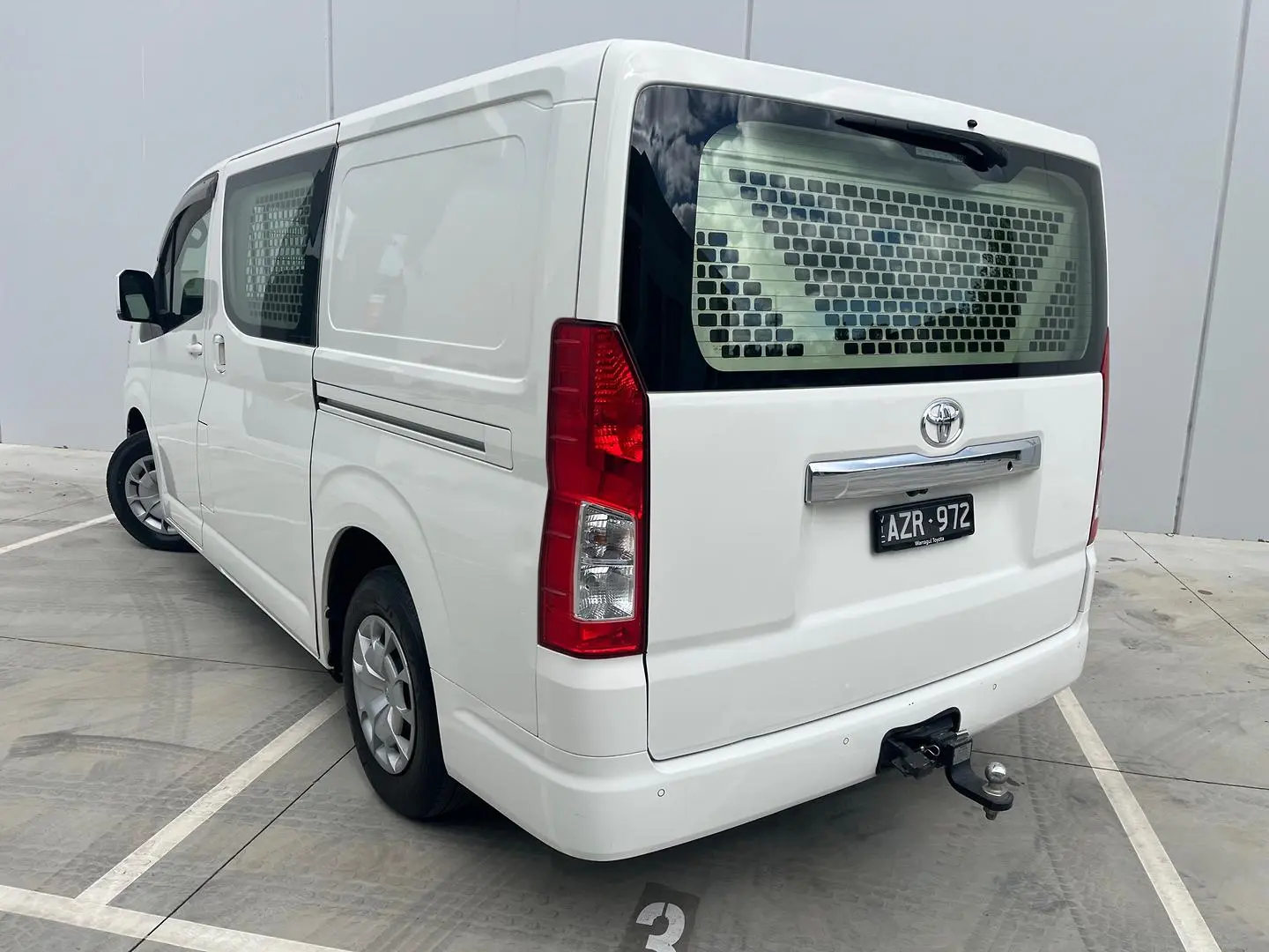 2019 Toyota Hiace Gallery Image 10