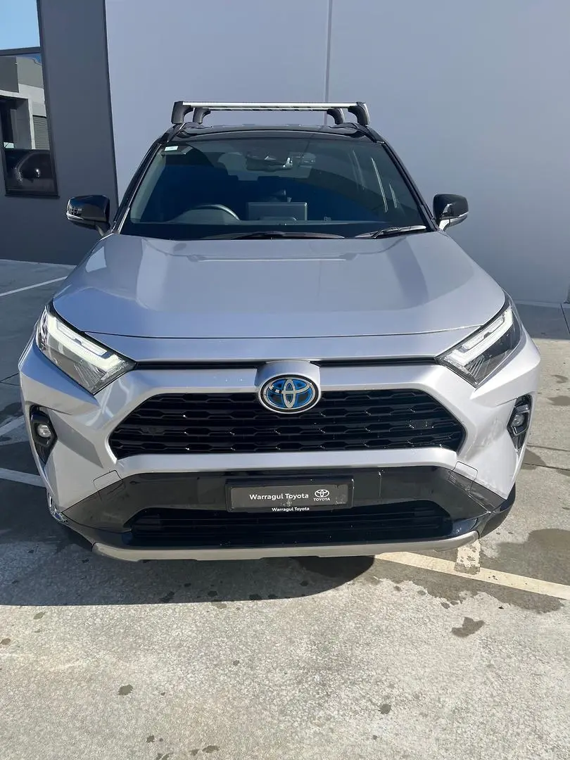 2024 Toyota RAV4 Gallery Image 2
