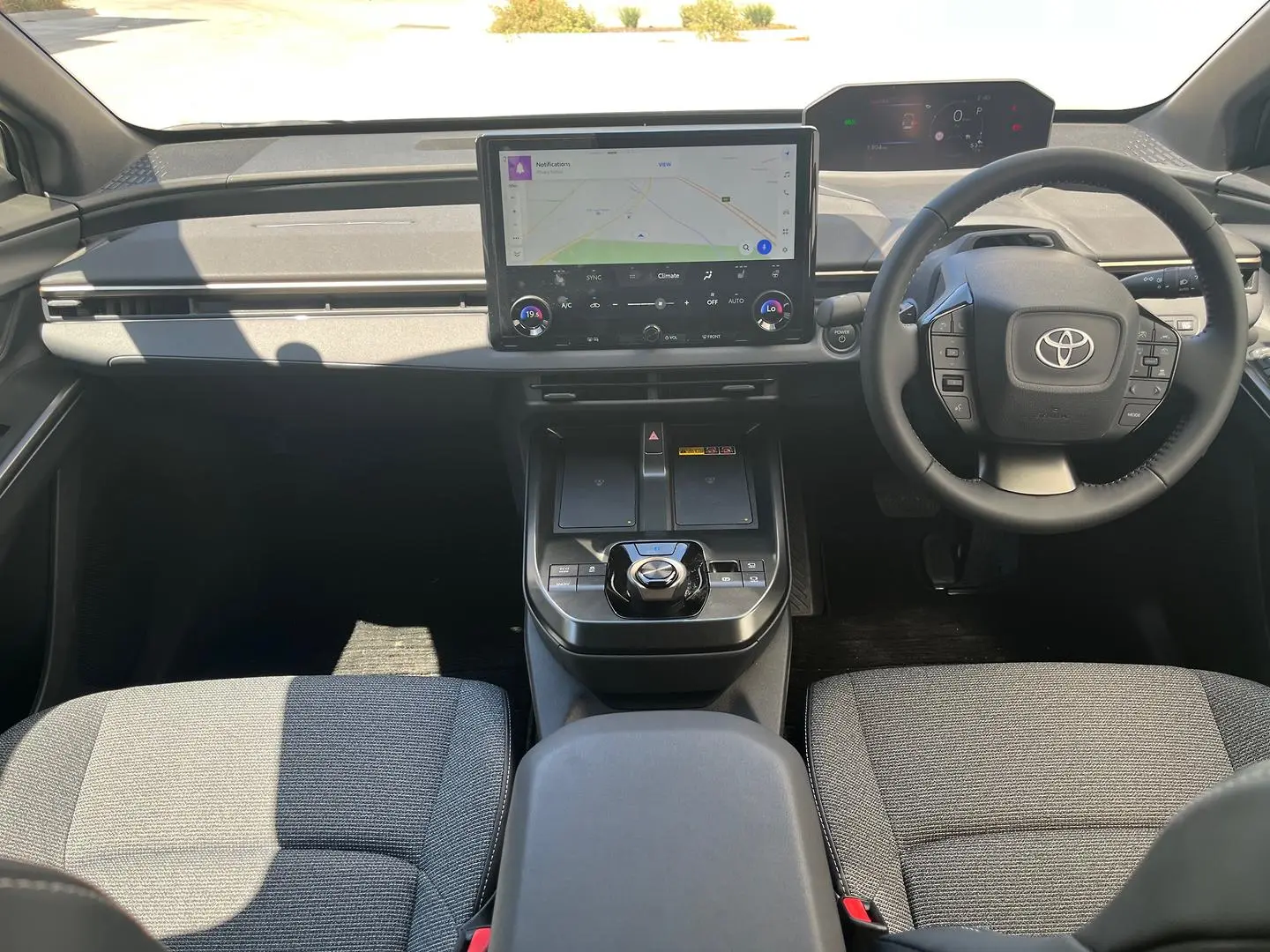 2025 Toyota bZ4X Gallery Image 19