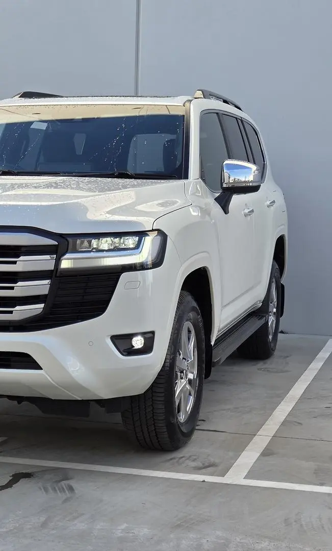 2024 Toyota Landcruiser Gallery Image 5