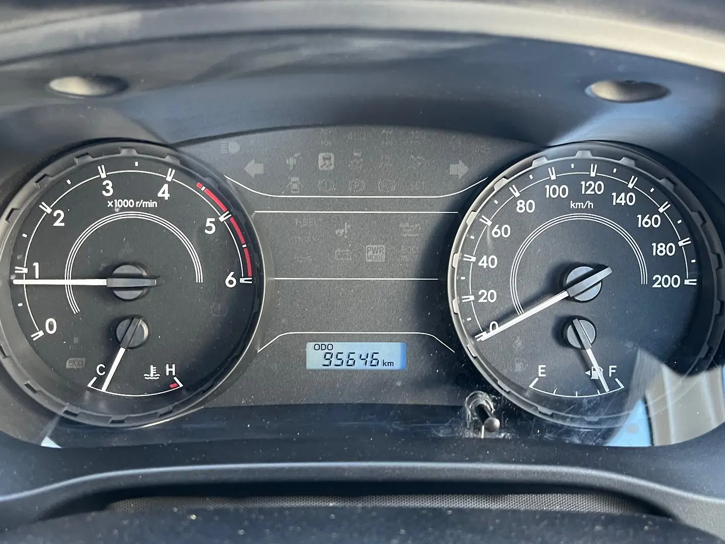 2015 Toyota Hilux Gallery Image 19