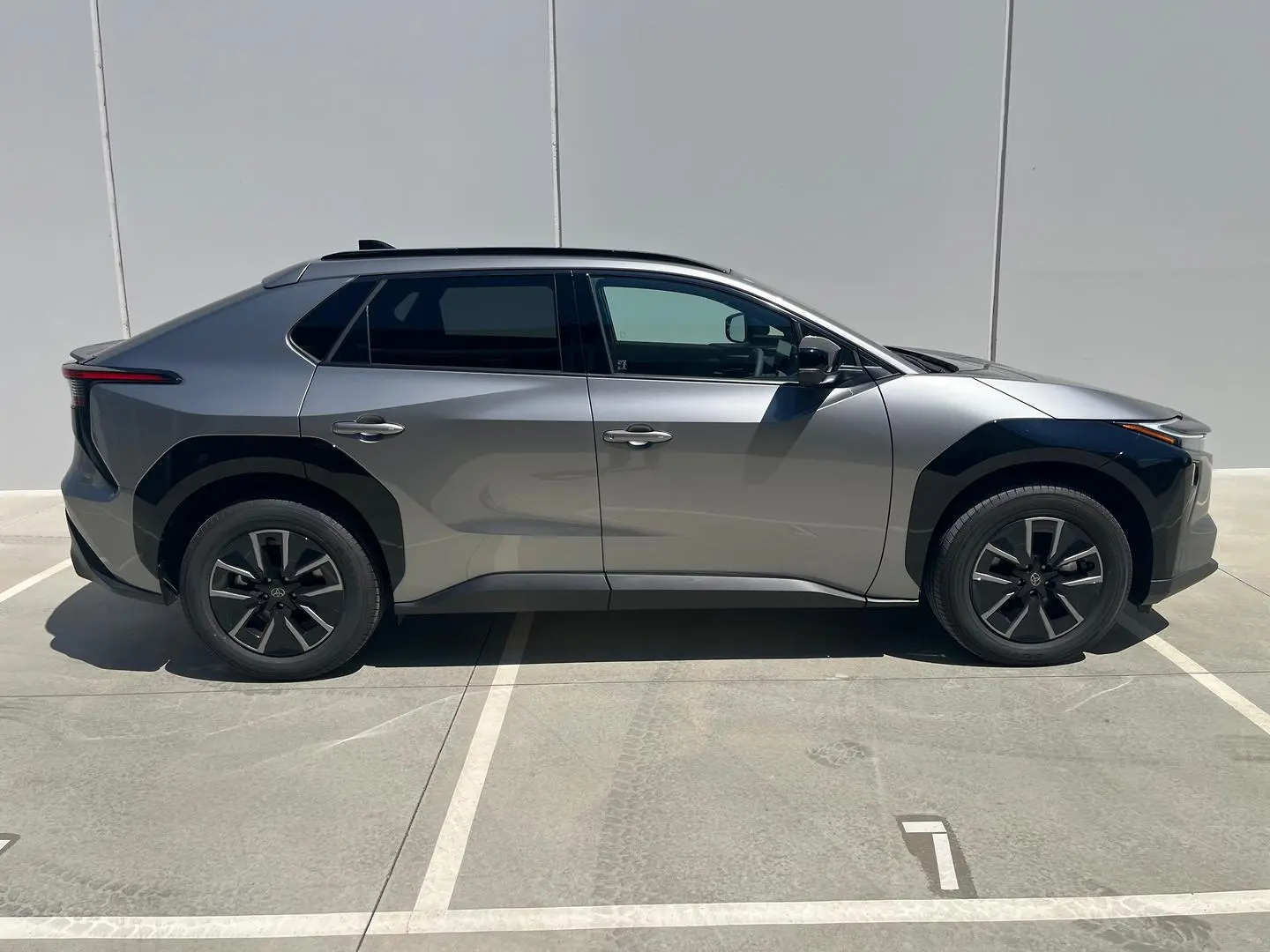 2025 Toyota bZ4X Gallery Image 26