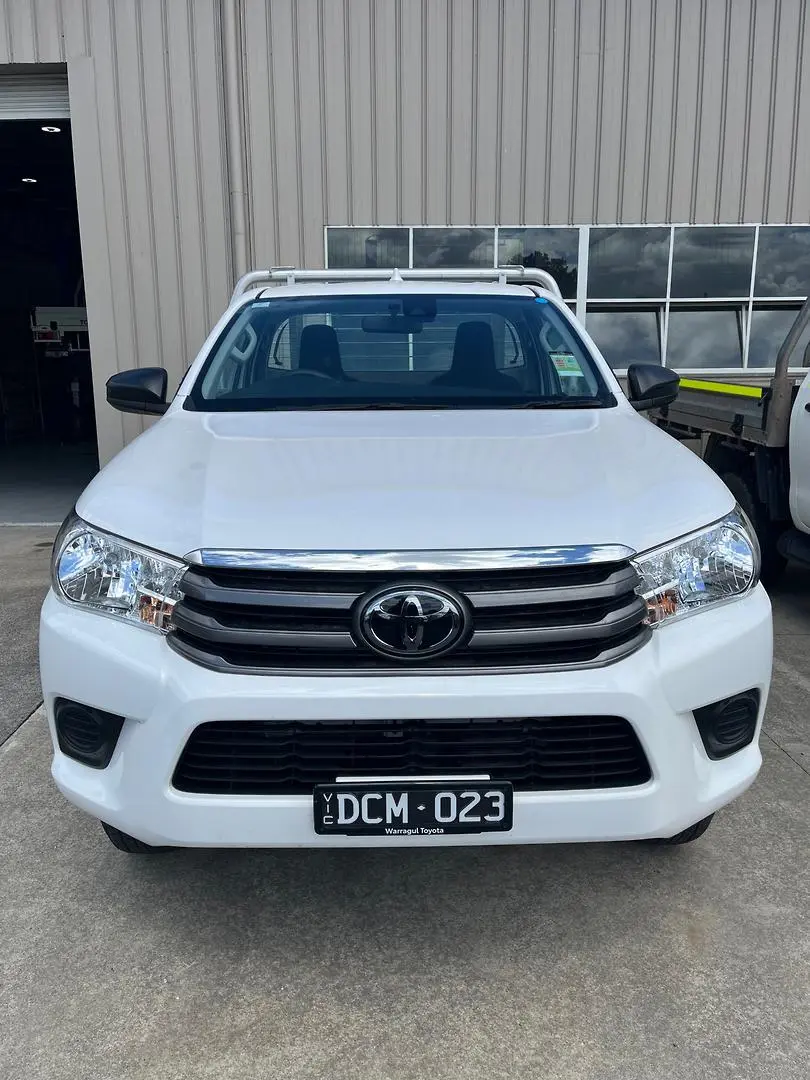 2024 Toyota Hilux Gallery Image 2