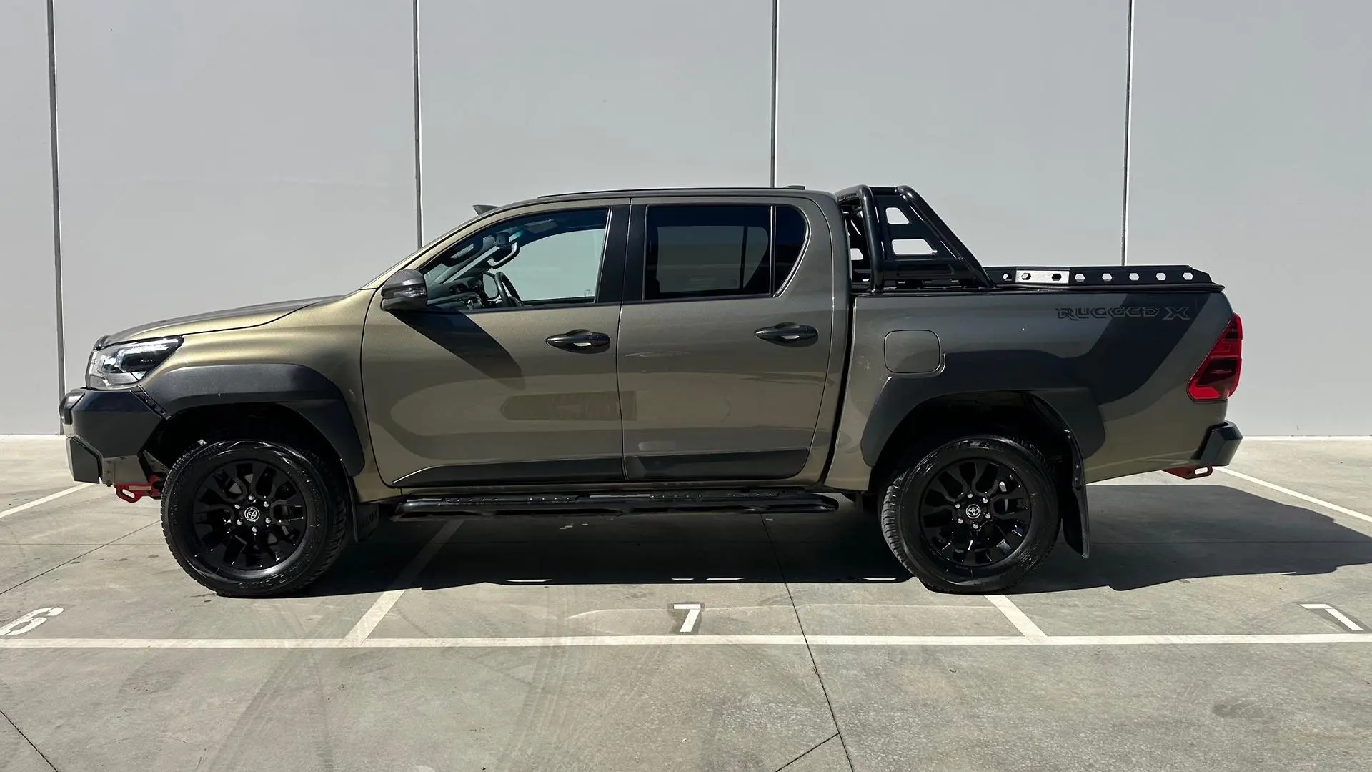 2022 Toyota Hilux Gallery Image 4