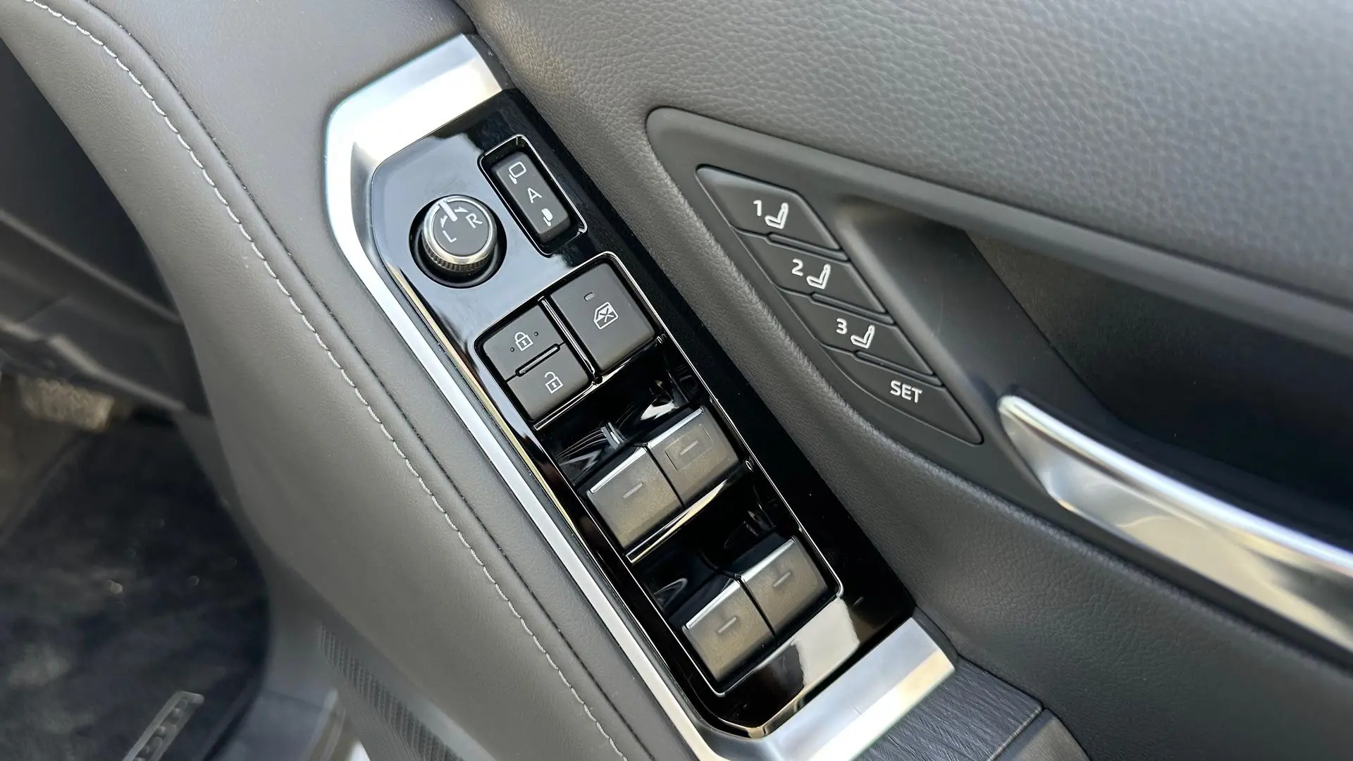 2023 Toyota Landcruiser Gallery Image 20