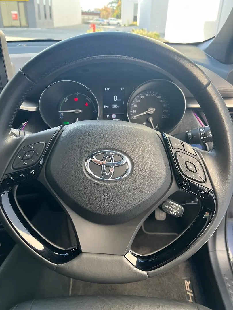 2022 Toyota C-HR Gallery Image 21