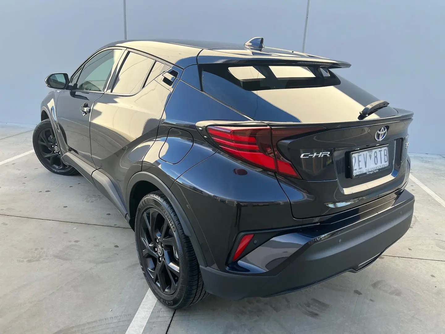 2022 Toyota C-HR Gallery Image 10