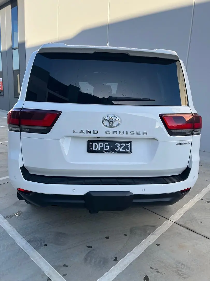 2021 Toyota Landcruiser Gallery Image 12