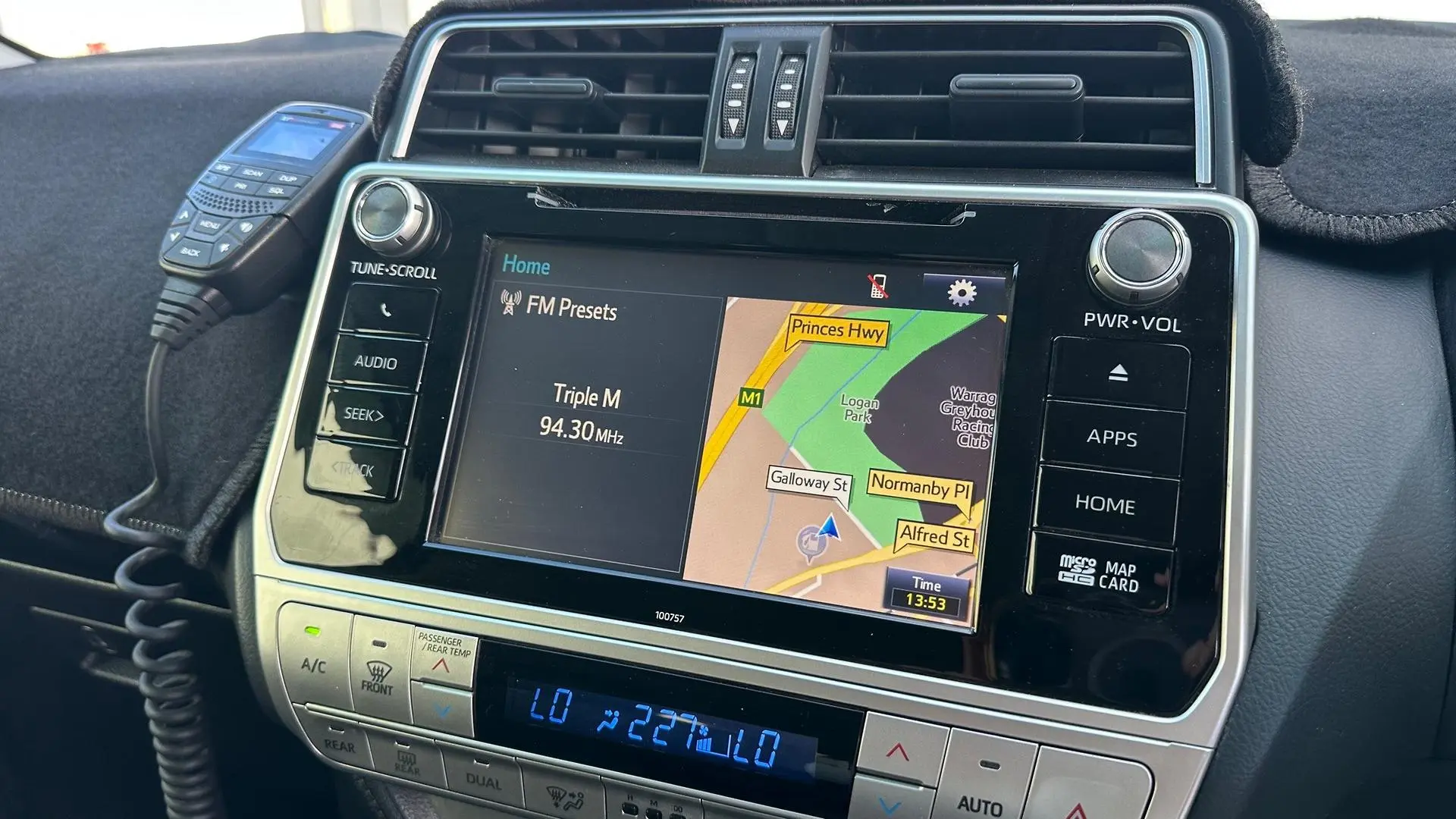 2019 Toyota Landcruiser Prado Gallery Image 17