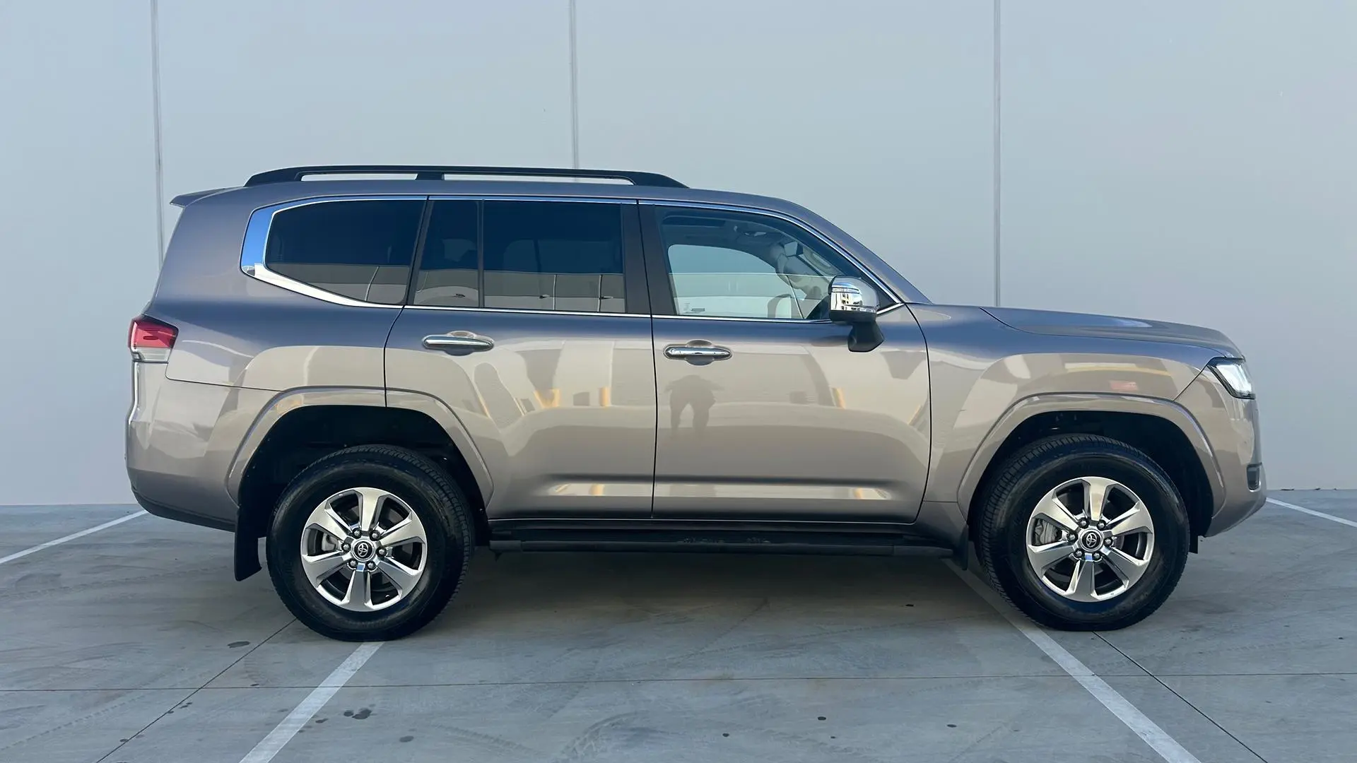 2024 Toyota Landcruiser Gallery Image 5