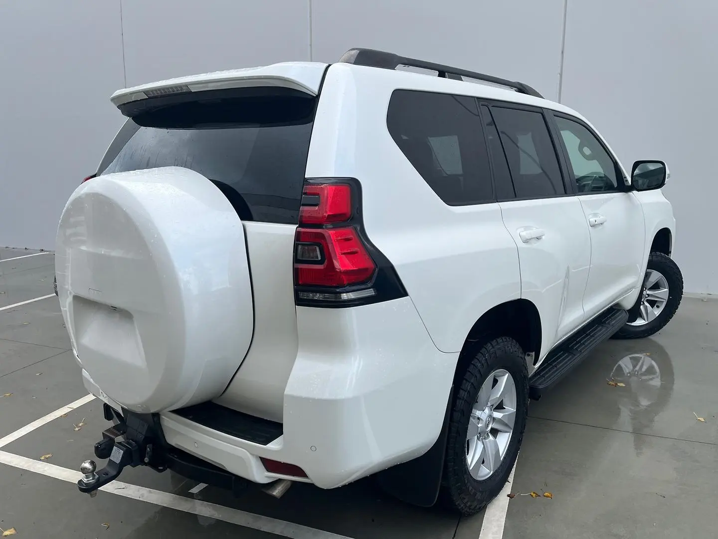2018 Toyota Landcruiser Prado Gallery Image 13