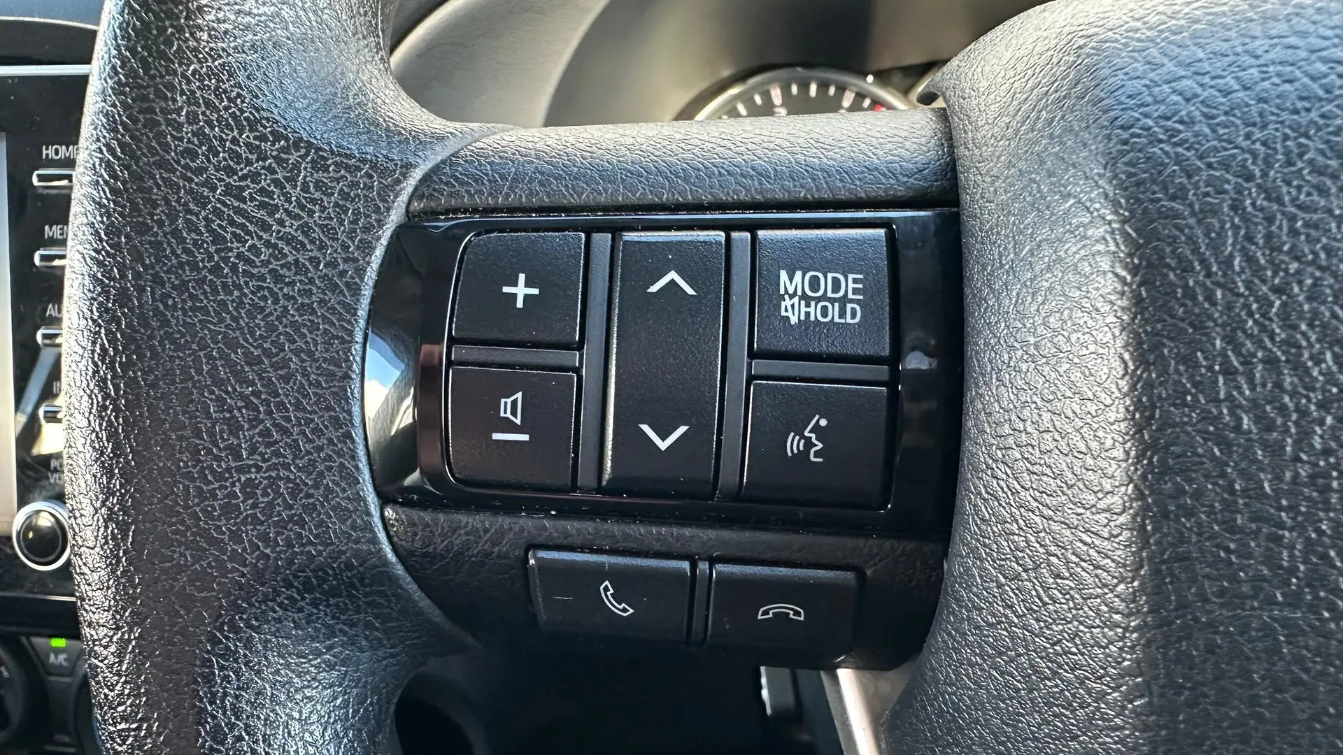 2021 Toyota Hilux Gallery Image 18