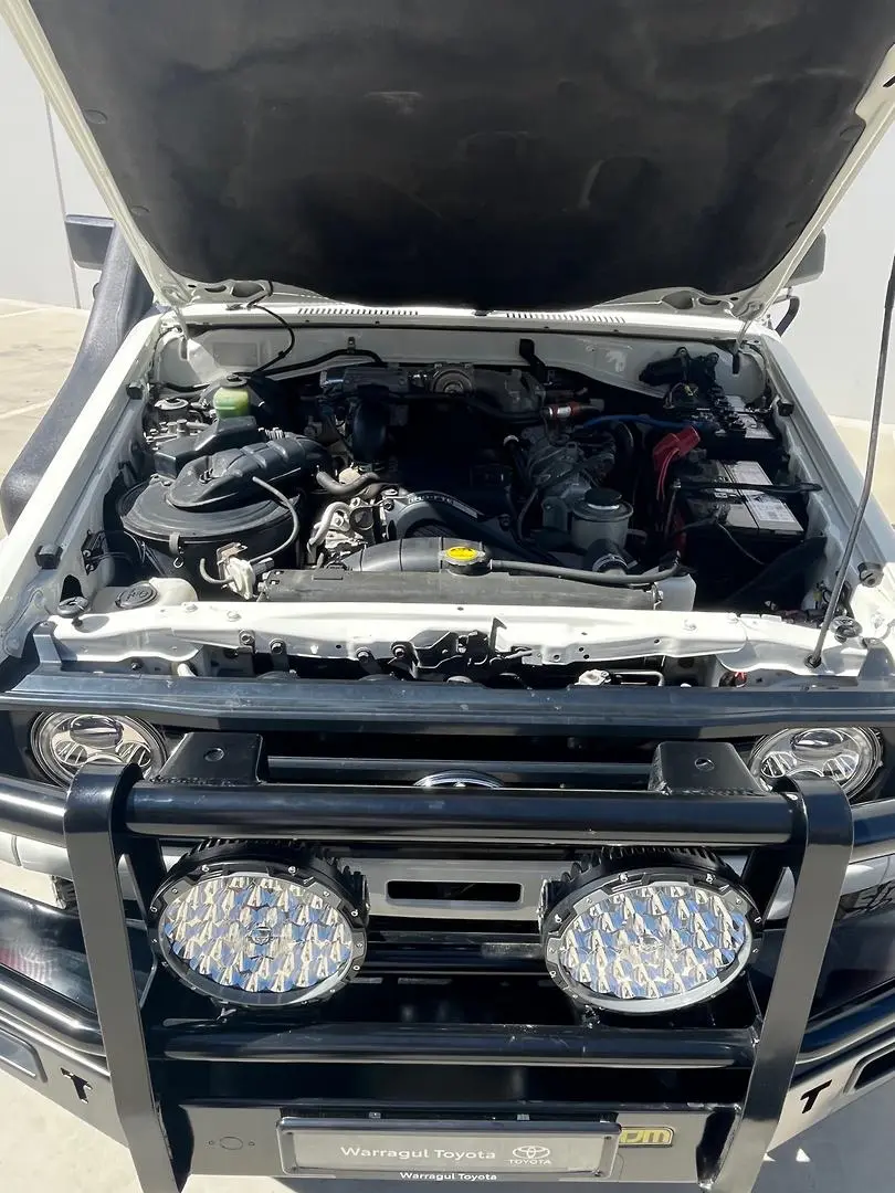 2006 Toyota Landcruiser Gallery Image 4