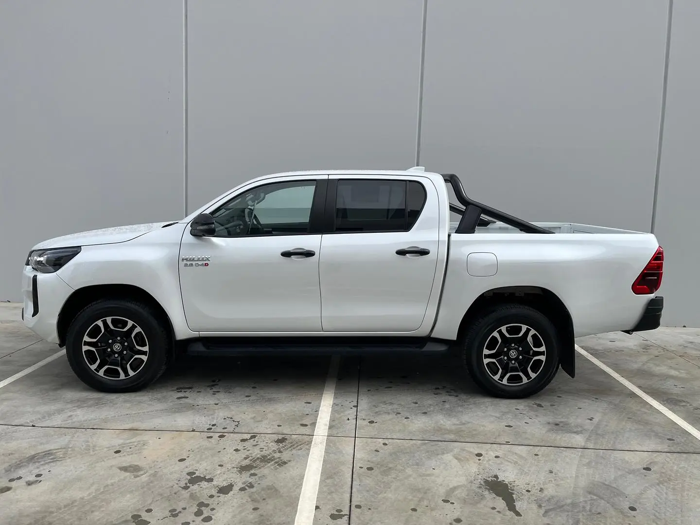2025 Toyota Hilux Gallery Image 4
