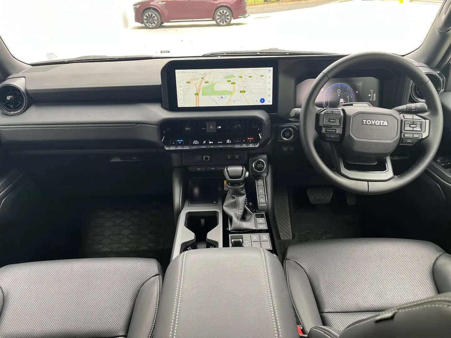 2025 Toyota Landcruiser Prado Gallery Image 17