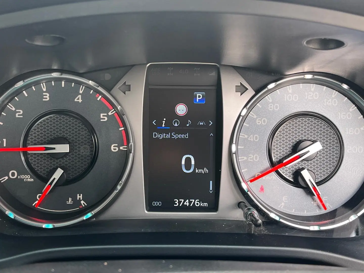 2024 Toyota Hilux Gallery Image 23