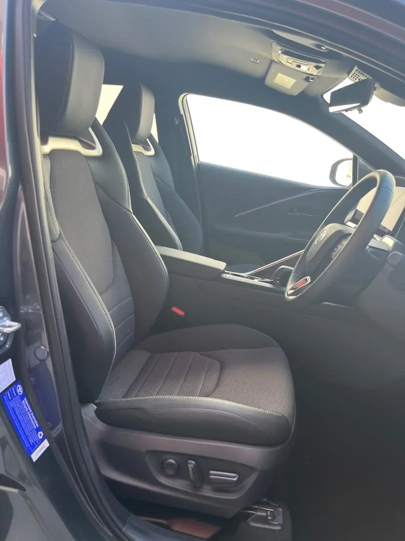 2025 Toyota C-HR Gallery Image 16