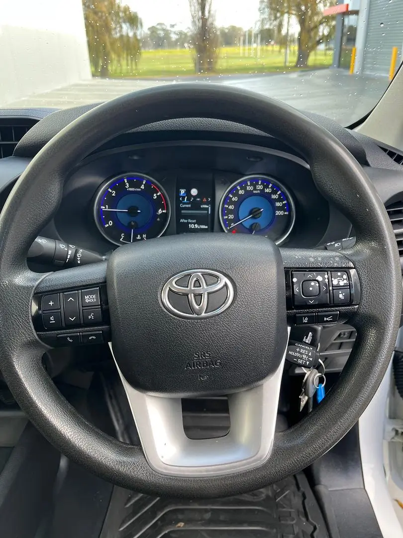 2019 Toyota Hilux Gallery Image 15