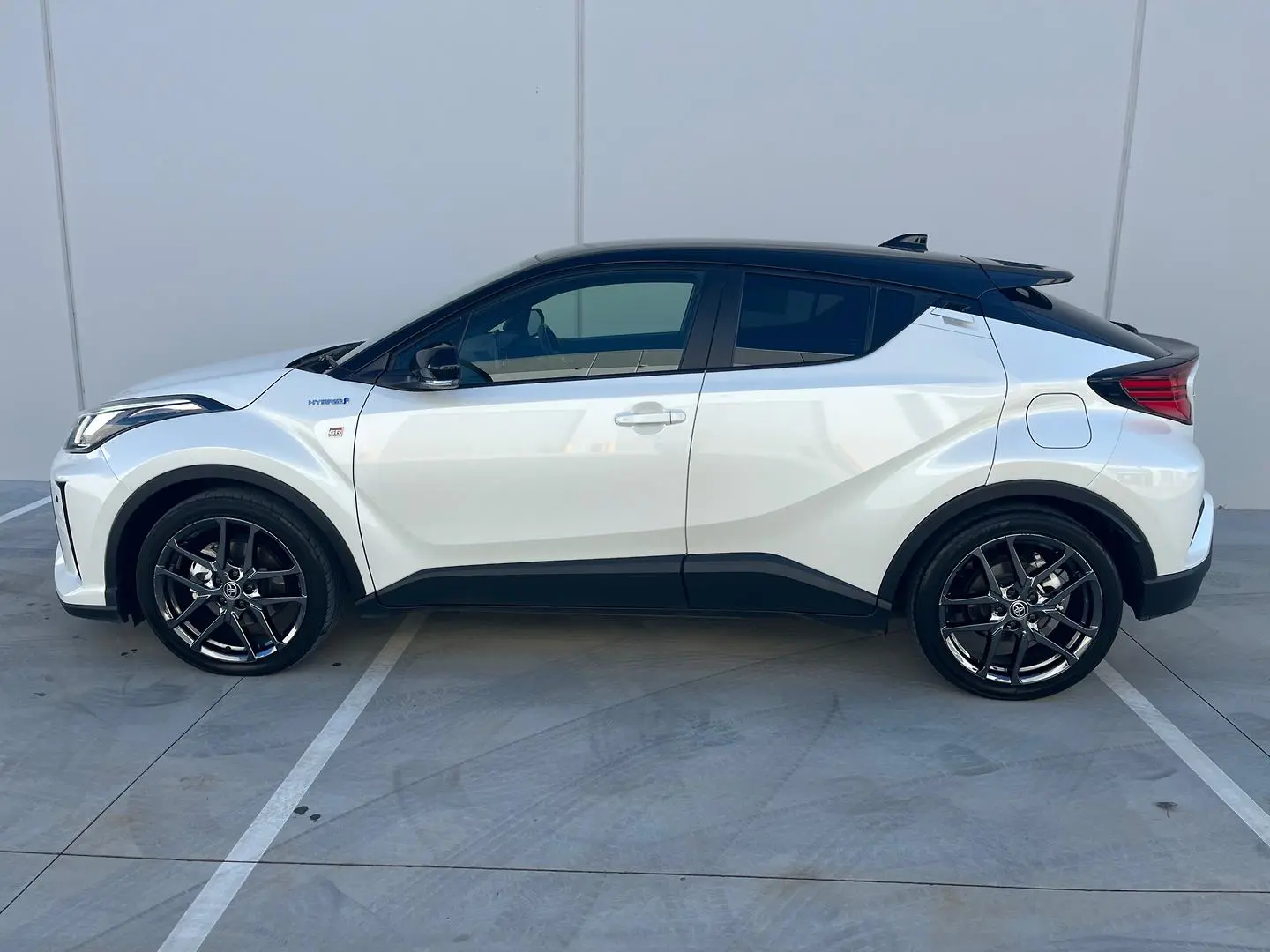 2021 Toyota C-HR Gallery Image 5