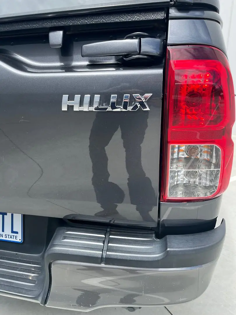 2016 Toyota Hilux Gallery Image 12