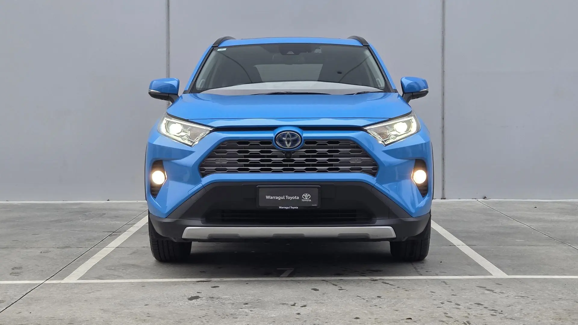 2021 Toyota RAV4 Gallery Image 2