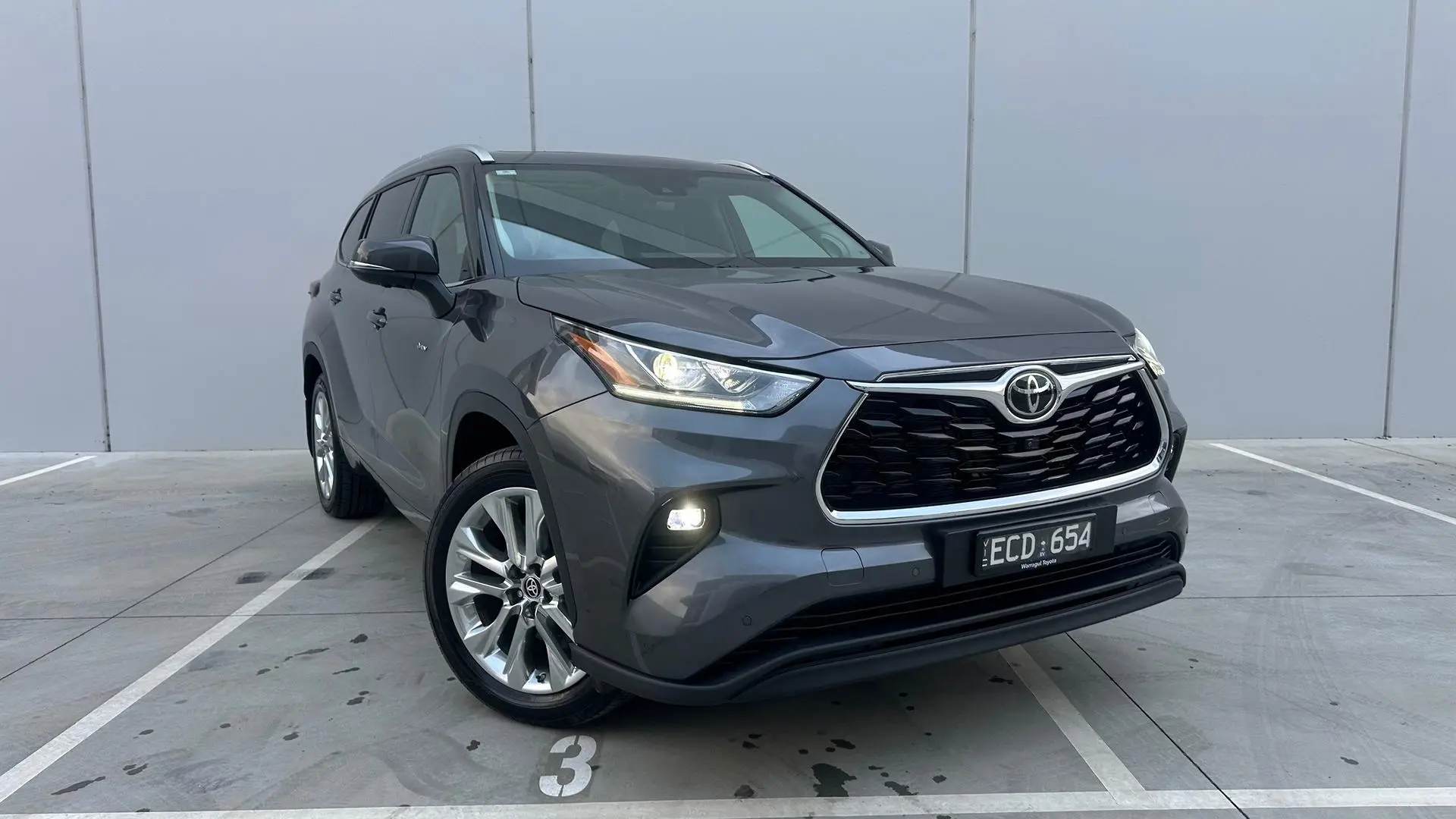 2025 Toyota Kluger Gallery Image 1