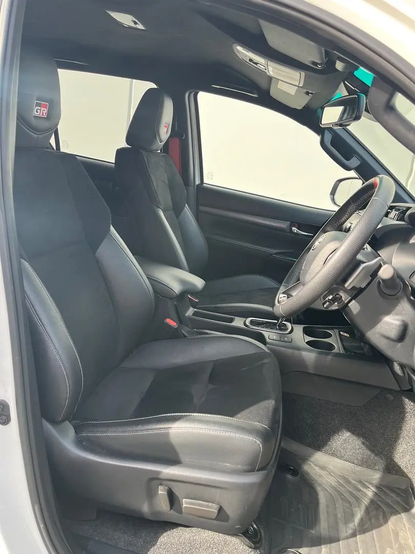 2024 Toyota Hilux Gallery Image 17