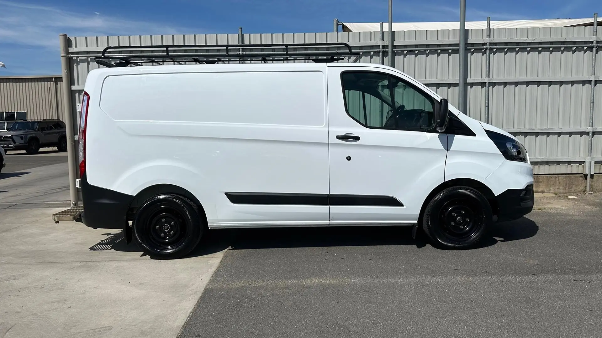 2018 Ford Transit Custom Image 4