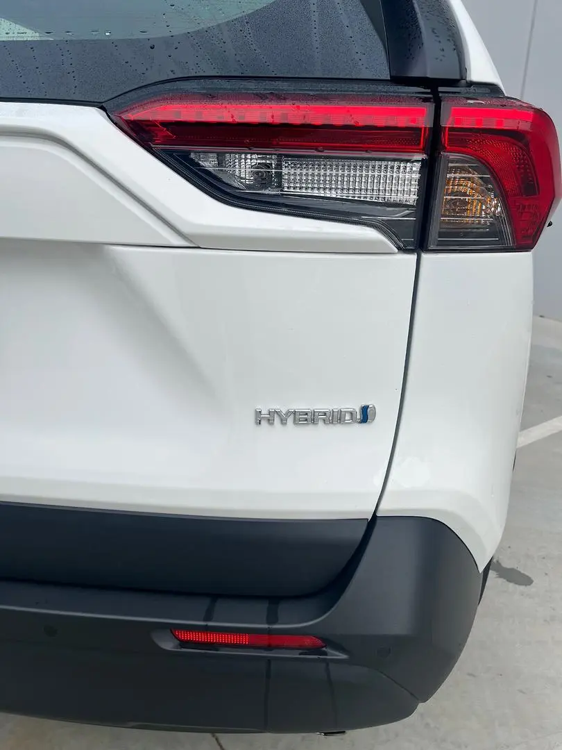 2024 Toyota RAV4 Gallery Image 10