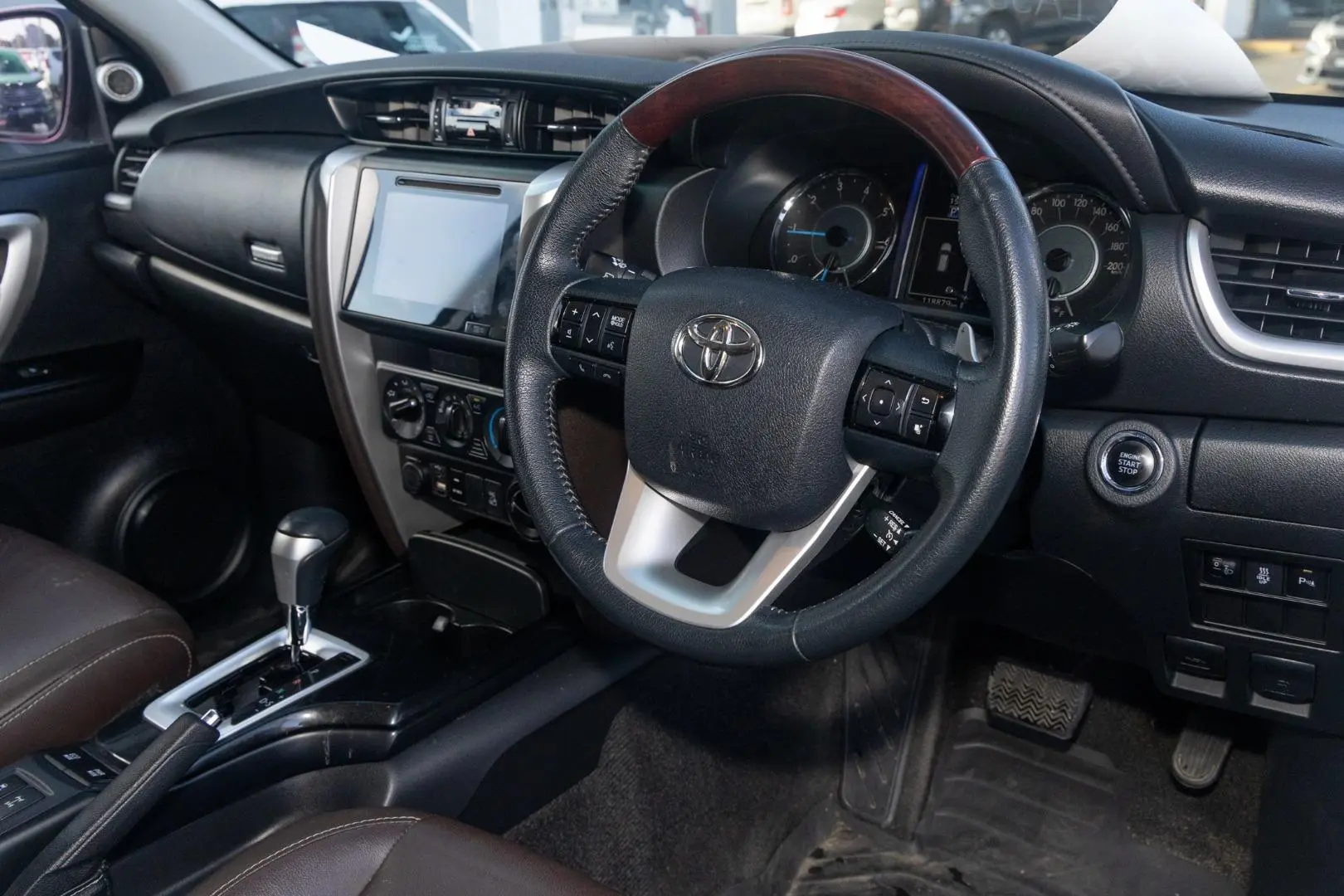 2018 Toyota Fortuner Gallery Image 7