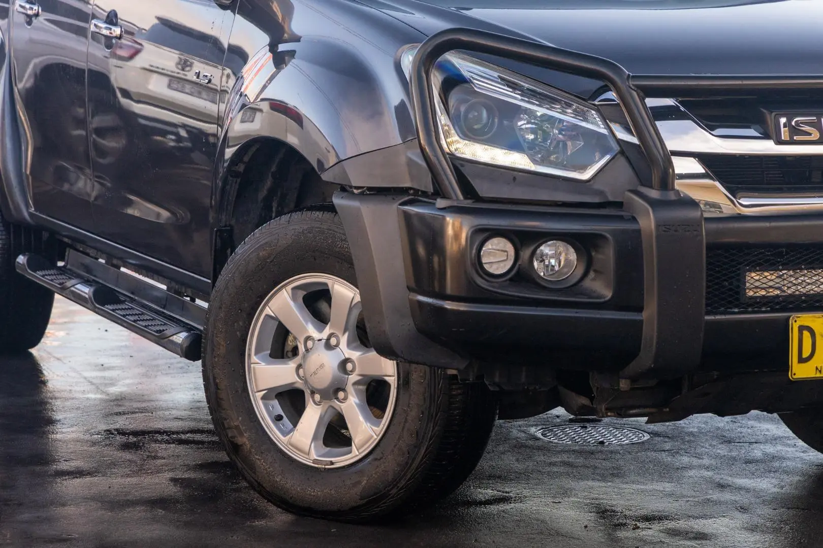2019 Isuzu D-MAX Gallery Image 6