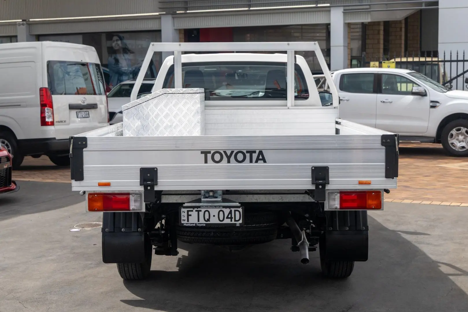 2019 Toyota Hilux Gallery Image 5