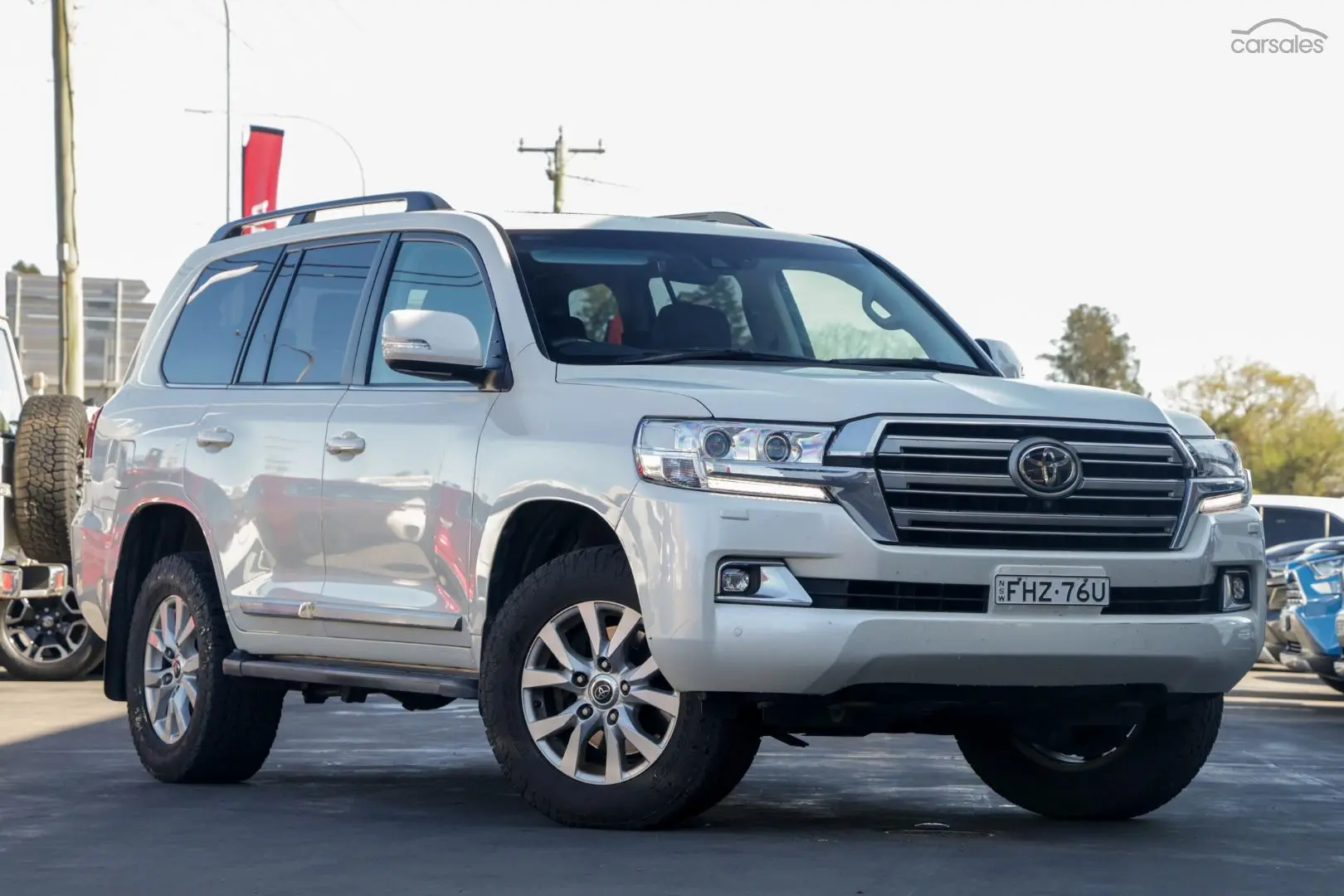 2016 Toyota Landcruiser Image 1