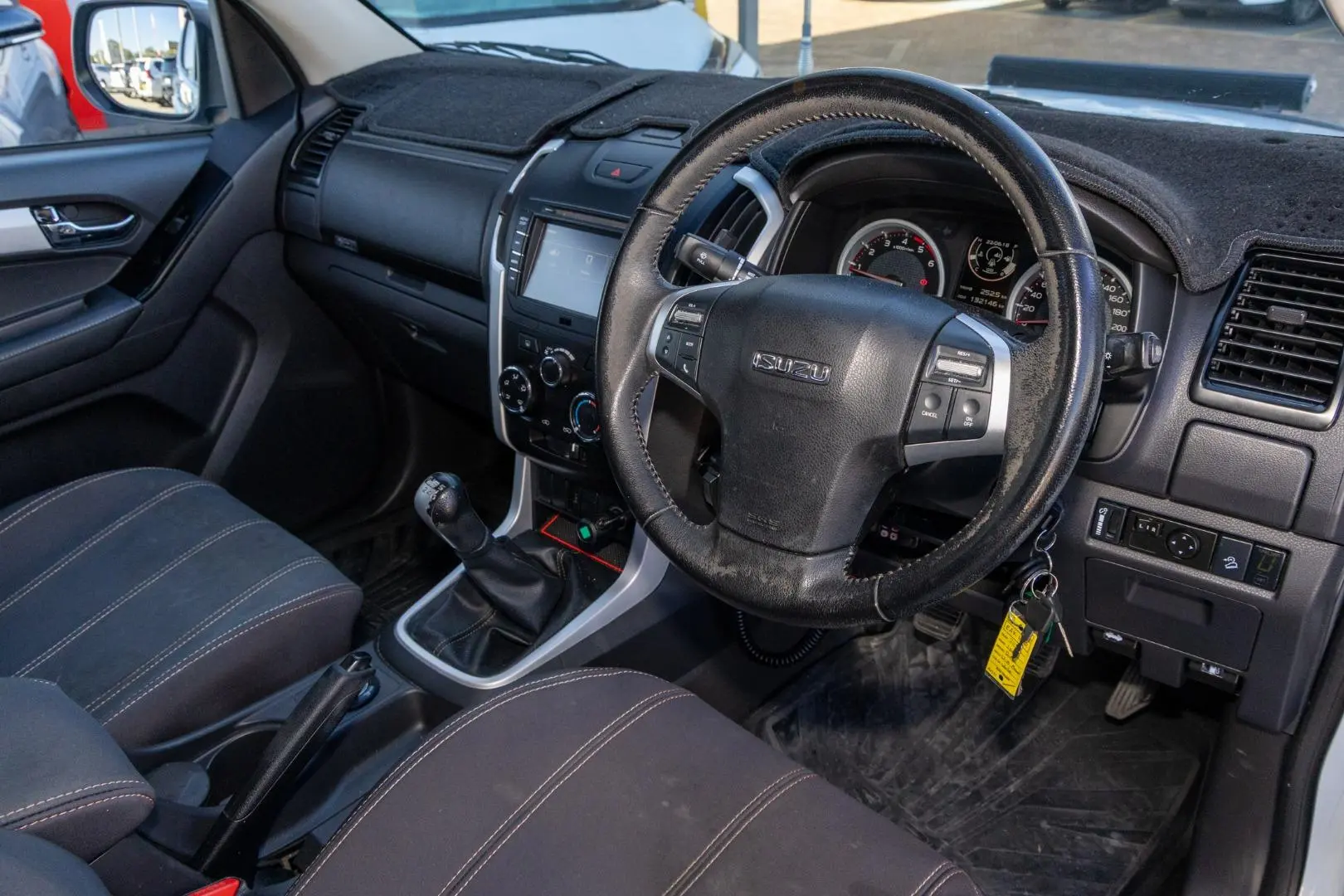 2018 Isuzu D-MAX Gallery Image 7