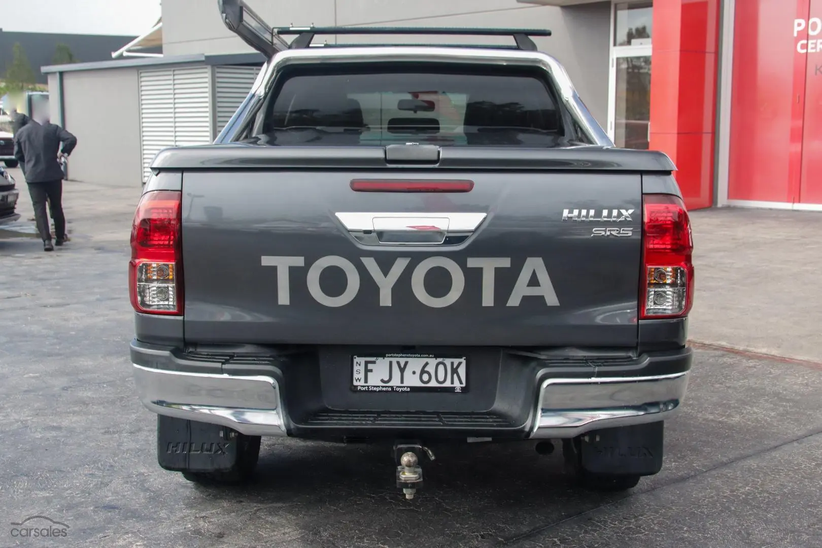 2016 Toyota Hilux Image 5